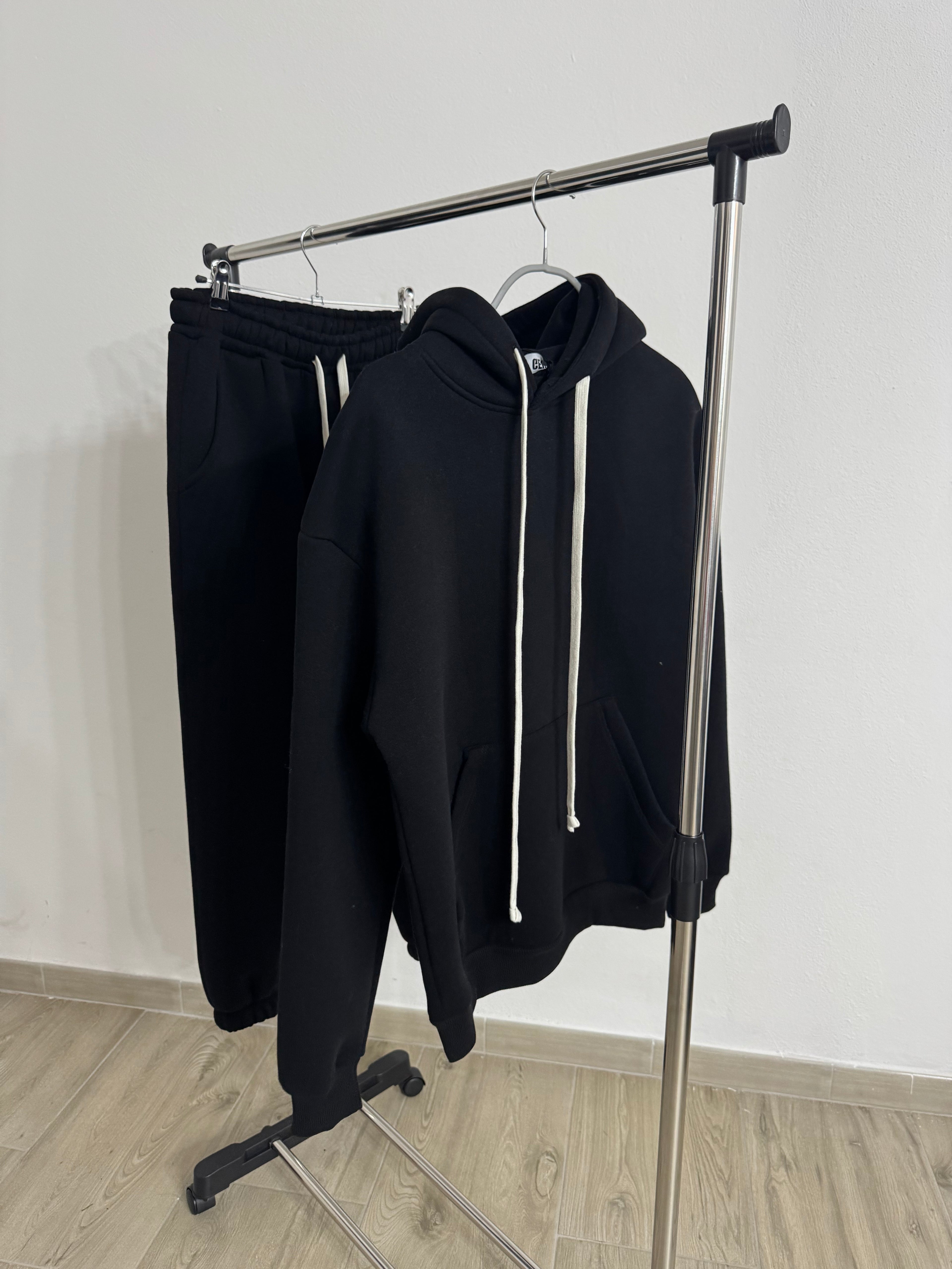 Tuta Basic Nera Felpata